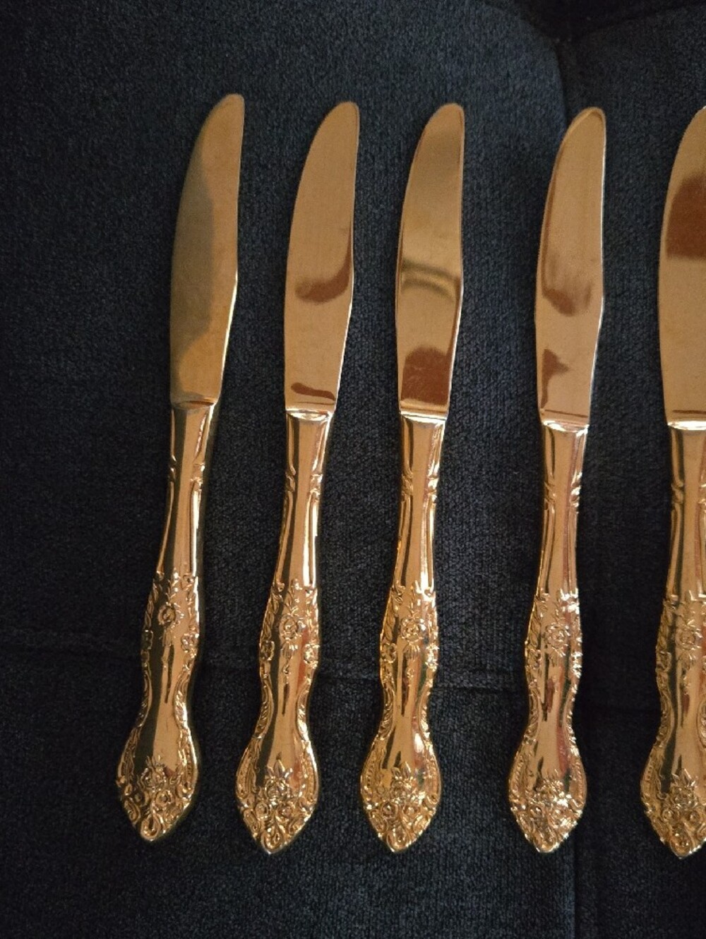 Vintage Golden Baroque Rose - 8 Pieces - Picture 4 of 4